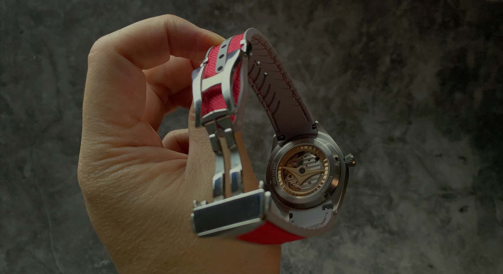 Nova Red Lume